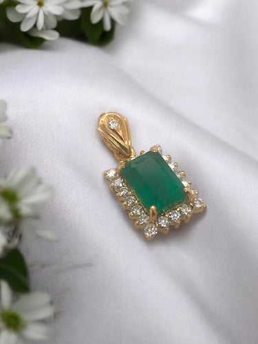 Emerald & Diamond Pendant 18K Yellow Gold