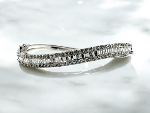 Vintage Twisted Style Diamond Bangle Bracelet 14K White Gold