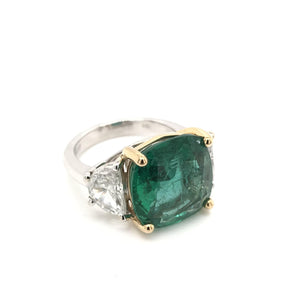 CONTEMPORARY ESTATE 7.88 CARAT EMERALD AND DIAMOND RING