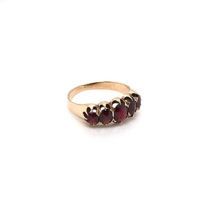 VICTORIAN GRADUATED GARNET RING