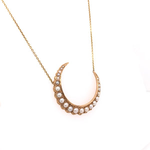 VICTORIAN GRADUATED PEARL CRESCENT MOON NECKLACE